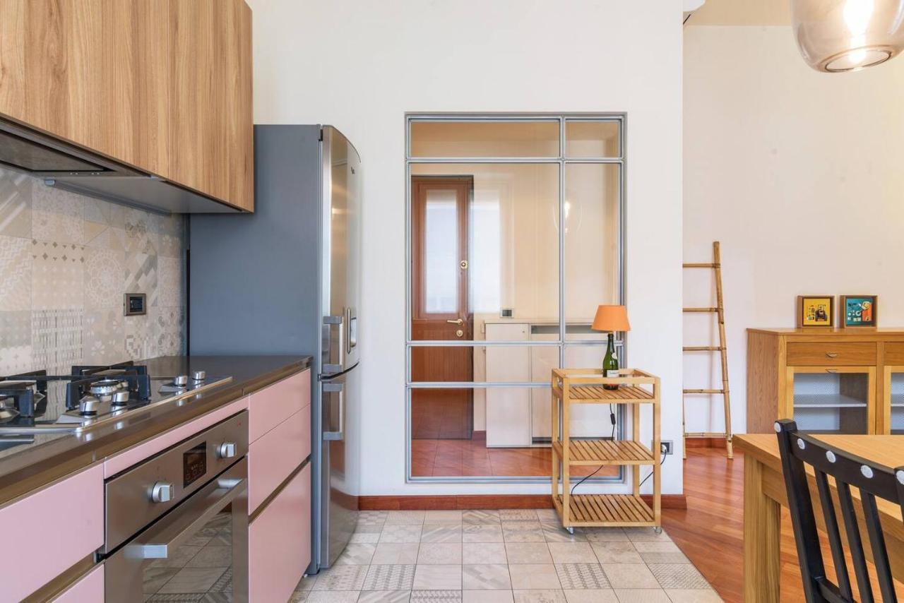 Colored And Spacious Flat Close To Navigli By Easylife Milánó Kültér fotó