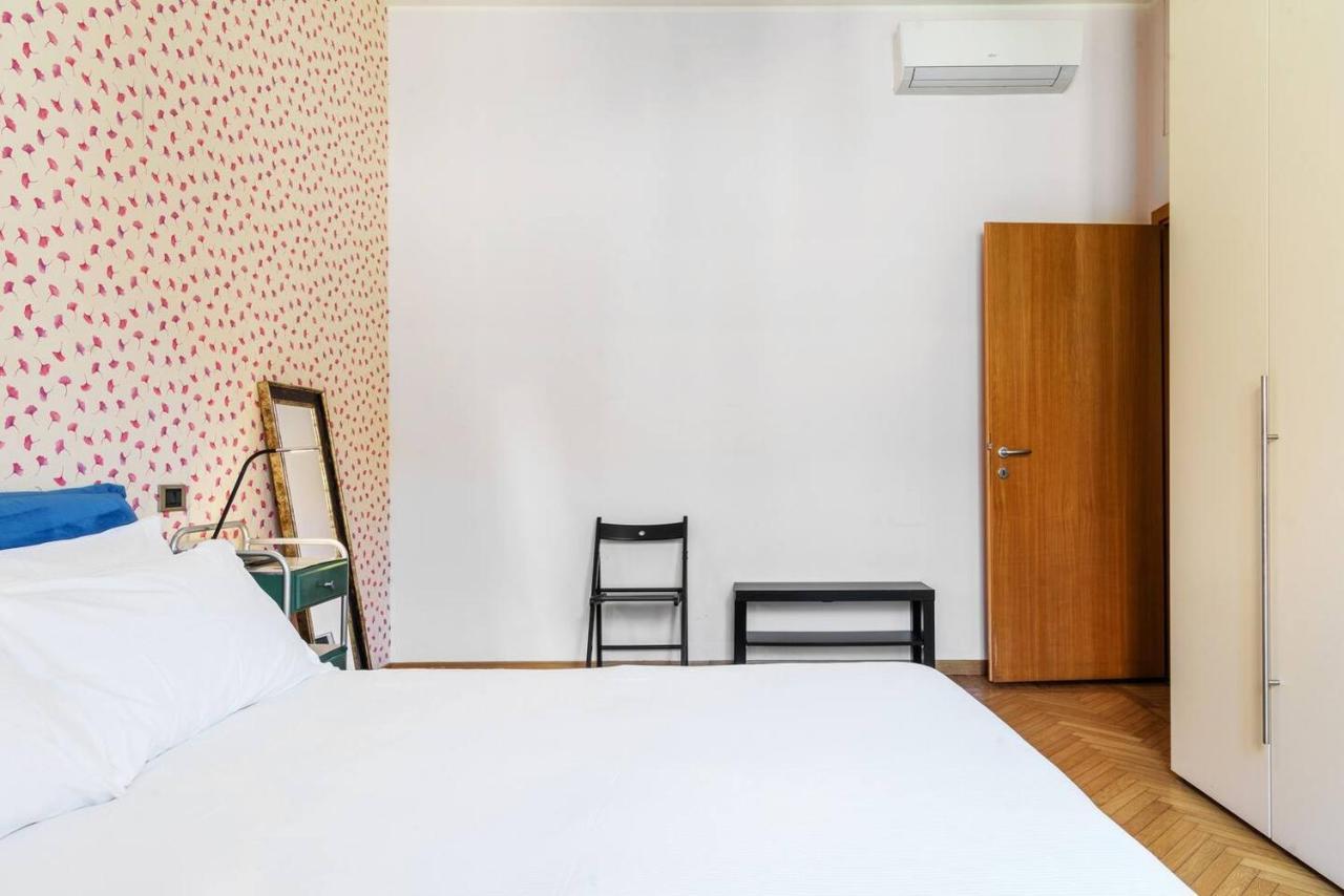 Colored And Spacious Flat Close To Navigli By Easylife Milánó Kültér fotó